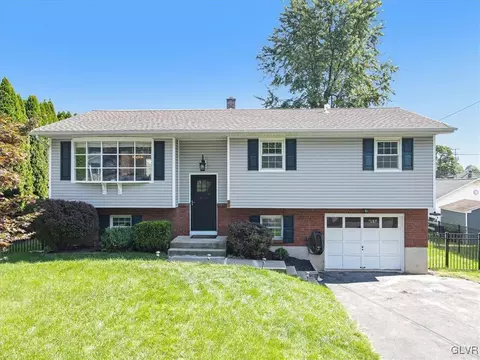 53 Leeman St, Palmer Township, PA 18045