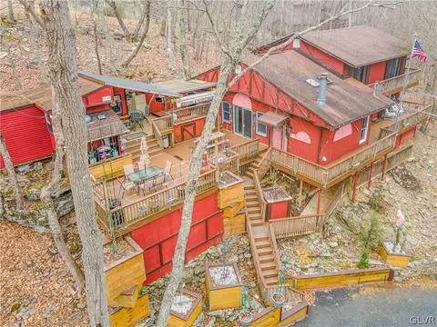 5817 Decker Rd, East Stroudsburg, PA 18302