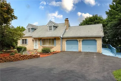 2577 Grove St, Slatington, PA 18080