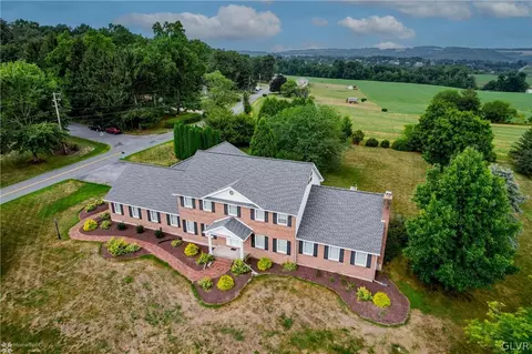 5011 Fairview Rd, Schnecksville, PA 18078