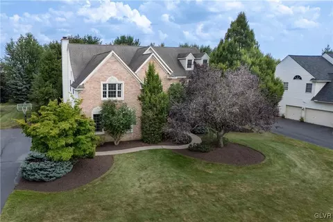 2059 Pheasant Ct, Bethlehem, PA 18015