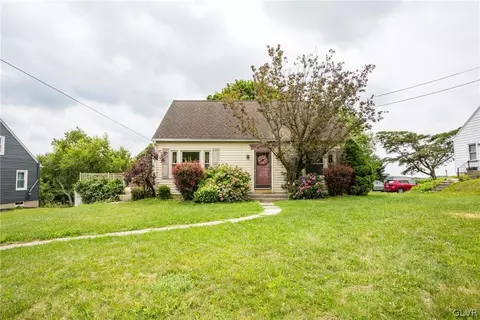 173 Cherry Hill Rd, Nazareth, PA 18064