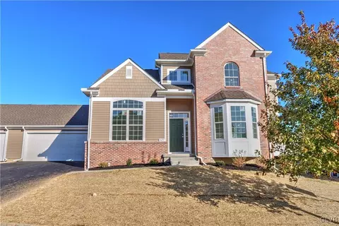 2427 Burgundy Ln #91, Forks Twp, PA 18040