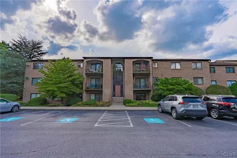 4509 N Hedgerow Dr #1, Allentown, PA 18103