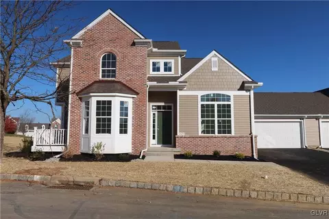 2235 Burgundy Ln #90, Forks Twp, PA 18040