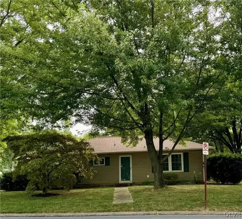 755 Parkway Rd, Allentown, PA 18104