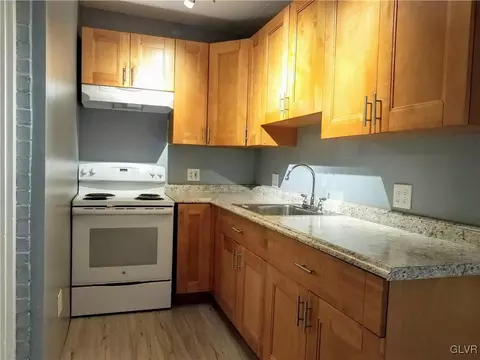 411 E Morton St, Bethlehem, PA 18015 photo 5