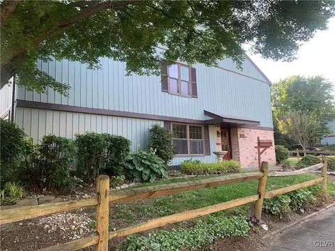 3410 Colonial Ct, Allentown, PA 18104