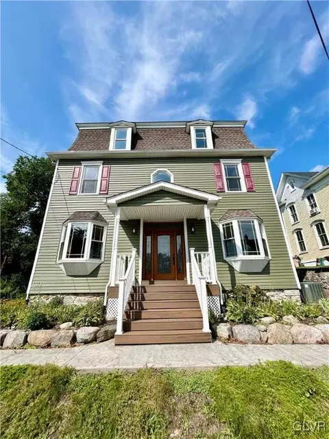 405 Pennsylvania Ave, Portland, PA 18351