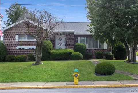 207 Main St, Freemansburg, PA 18017