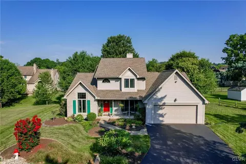 1461 Douglas Ct, Bethlehem, PA 18015