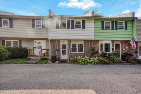 2823 Ithaca St, Allentown, PA 18103