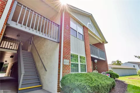 4908 Cheryl Dr, Bethlehem, PA 18017 photo 4