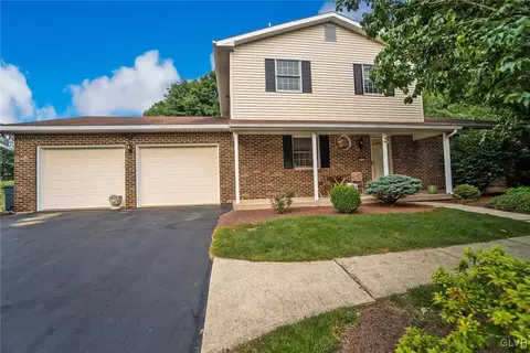 5632 Sandtrap Ln, Wescosville, PA 18106