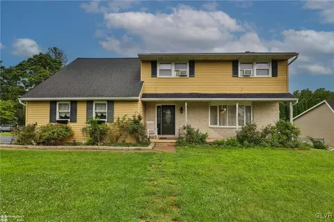 2200 Donald St, Palmer Township, PA 18045