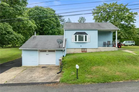 454 Walnut St, Slatington, PA 18080