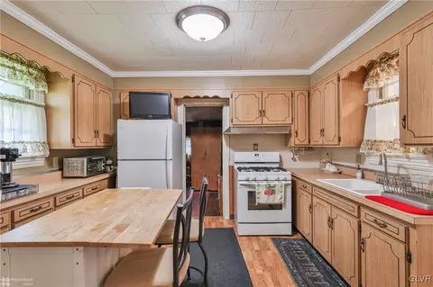 634 Spring St, Bethlehem, PA 18018 photo 14