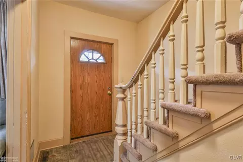 634 Spring St, Bethlehem, PA 18018 photo 3