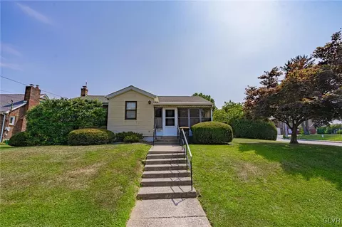 703 6th St, Whitehall Twp, PA 18052