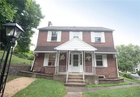 829 N Lynn St, Fountain Hill, PA 18015