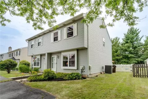 34 Church Rd, Chalfont, PA 18914