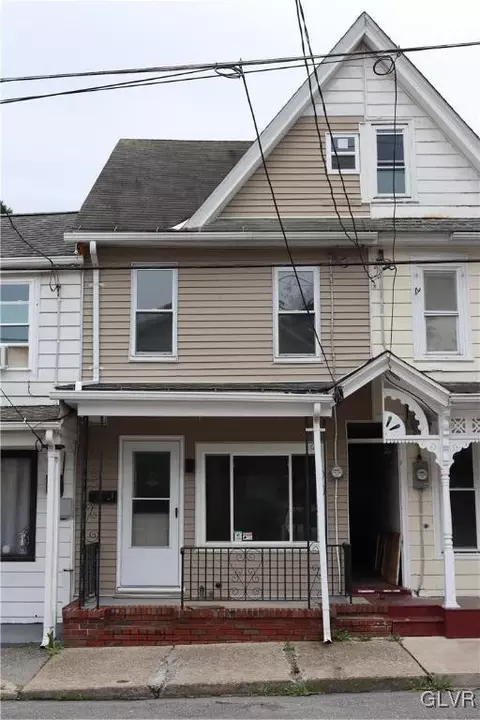 20 Elm St, Tamaqua, PA 18252