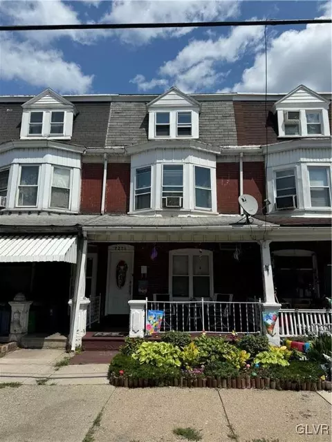 727 S 5th St, Allentown, PA 18103