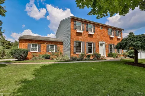 1097 Hawthorn Rd, Allentown, PA 18103