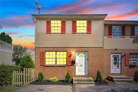 29 Armour Ct, Allentown, PA 18103