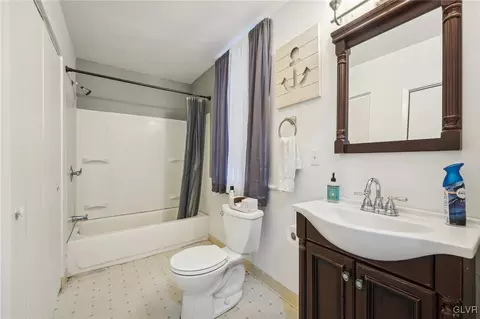 2494 Main St, Bethlehem, PA 18017 photo 18