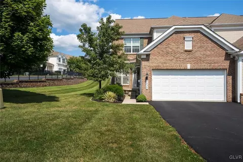 1839 Emerald Dr, South Whitehall Twp, PA 18069