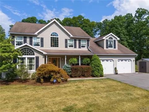 324 S Franklin St, Pen Argyl, PA 18072