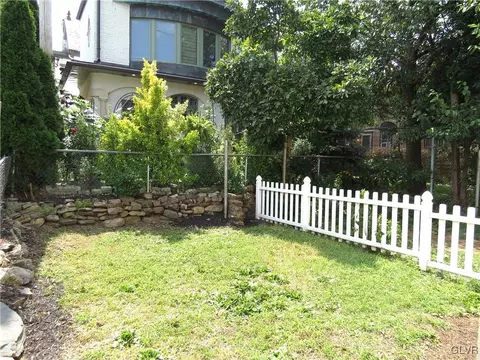 321 W Raspberry St, Bethlehem, PA 18018 photo 3