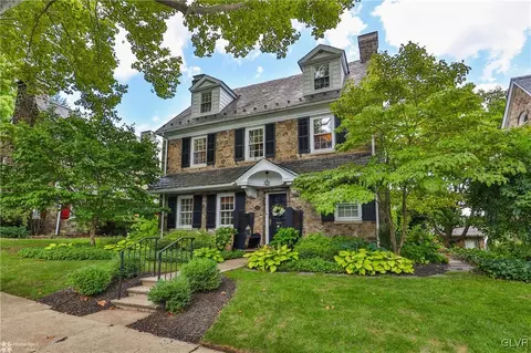 1722 Sycamore St, Bethlehem, PA 18017
