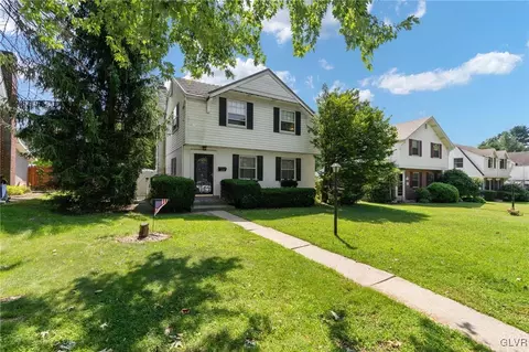 964 Buttonwood St, Emmaus, PA 18049