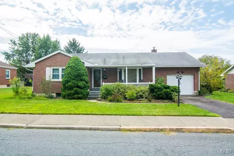 110 W 27th St, Northampton, PA 18067