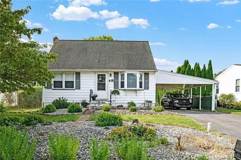530 Apple Blossom Rd, Forks Twp, PA 18040