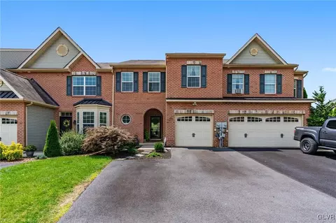 299 Milkweed Dr, Allentown, PA 18104