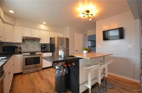 609 Main St, Bethlehem, PA 18018 photo 6