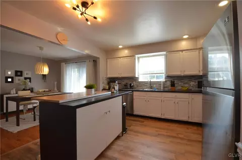 609 Main St, Bethlehem, PA 18018 photo 5