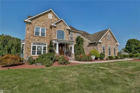 355 Truman Ln, Bethlehem, PA 18020