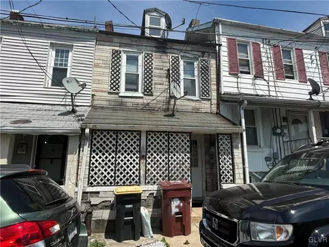 9 Catasauqua Ave, Fullerton, PA 18052