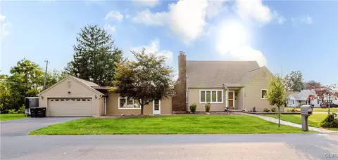 1350 N 26th St, Allentown, PA 18104