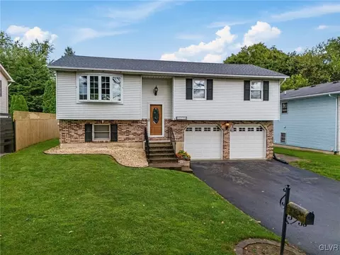 453 Arlington St, Palmer Township, PA 18045