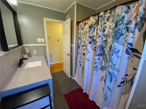 5646 Mohawk Dr, Bethlehem, PA 18017 photo 28