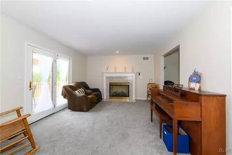 2534 Williams Rd, Bath, PA 18014 photo 7