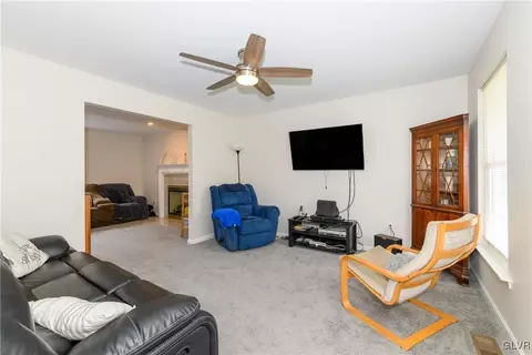 2534 Williams Rd, Bath, PA 18014 photo 5