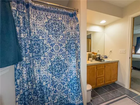2534 Williams Rd, Bath, PA 18014 photo 28