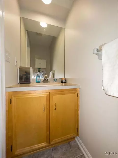 2534 Williams Rd, Bath, PA 18014 photo 16