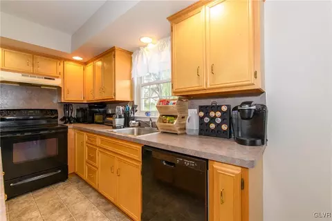 2534 Williams Rd, Bath, PA 18014 photo 12